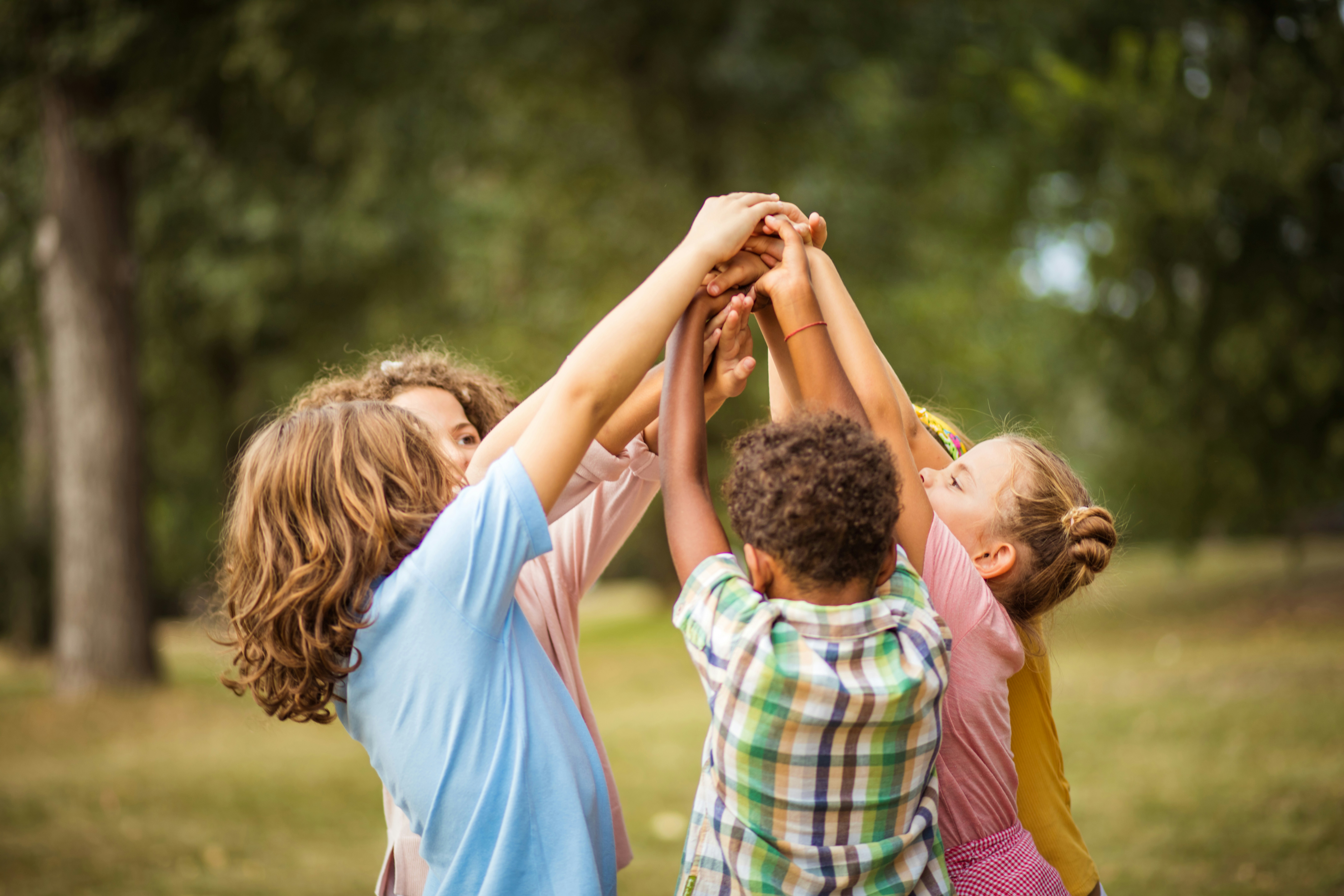 Flyer Gemeinsam wachsen – ohne Gewalt erziehen (PDF)